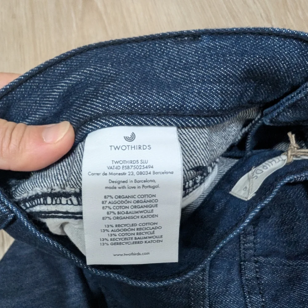 TwoThirds NWT Kiritibati Jeans in Dark Blue - Picture 13 of 16